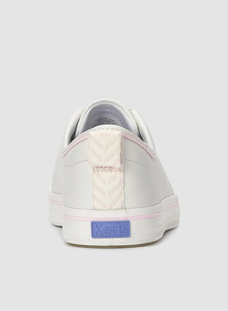 كيدز كيدز نسائي كرويز دانتيل جلد حذاء كاجوال أبيض